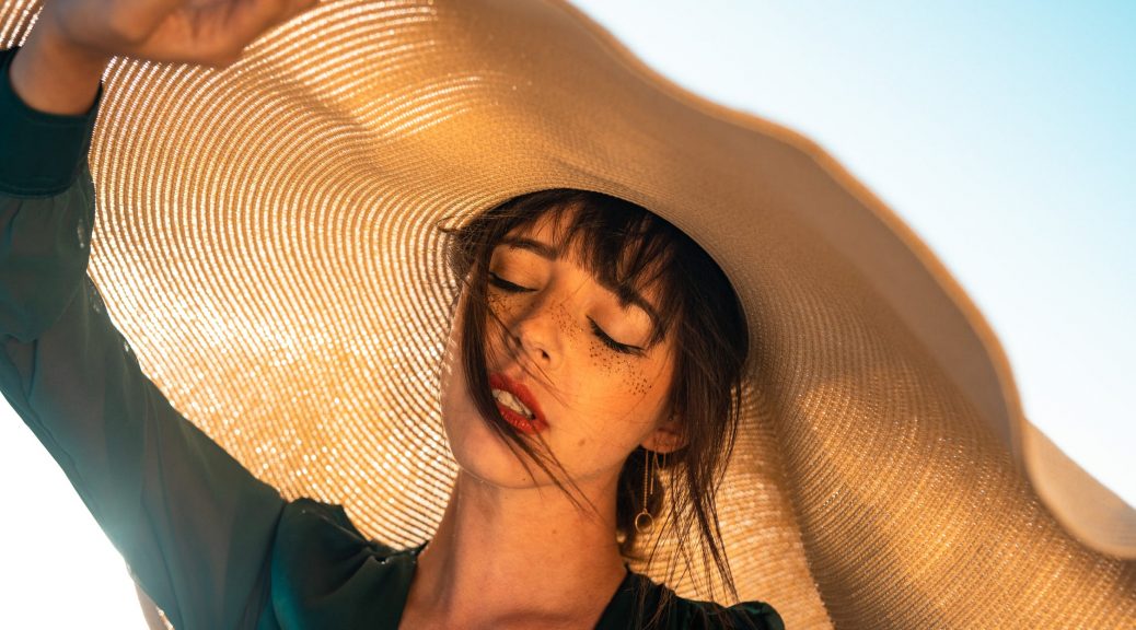 pamela canotier 1038x576 1
