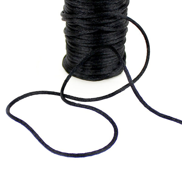 Cola de ratón beige negro