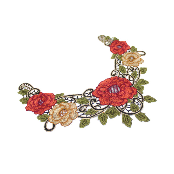 Cuello bordado rosas