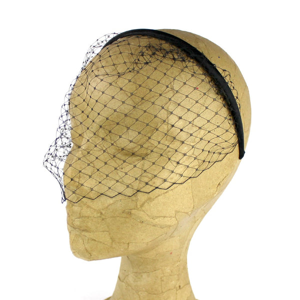 diadema con velo negro