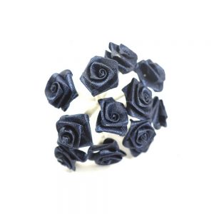 mini rosas de tela azul marino